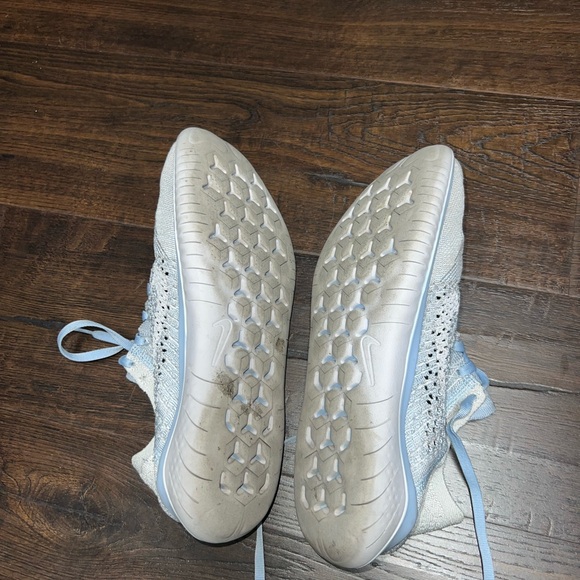 NIKE FREE - Picture 2 of 3